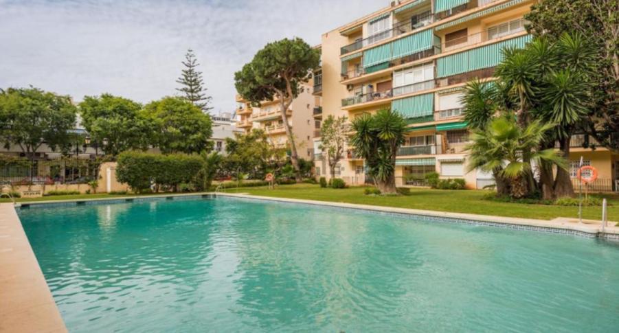 Stylish 3 Bedroom Penthouse In Marbella Centre With Large Pool Close To The Beach Buitenkant foto