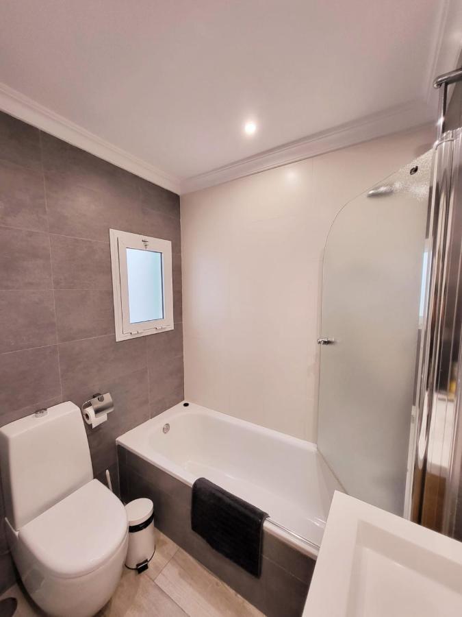Stylish 3 Bedroom Penthouse In Marbella Centre With Large Pool Close To The Beach Buitenkant foto